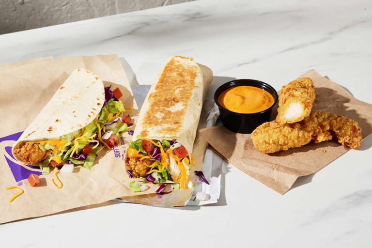 Taco Bell lanza tacos y burritos de pollo crujiente en su menú