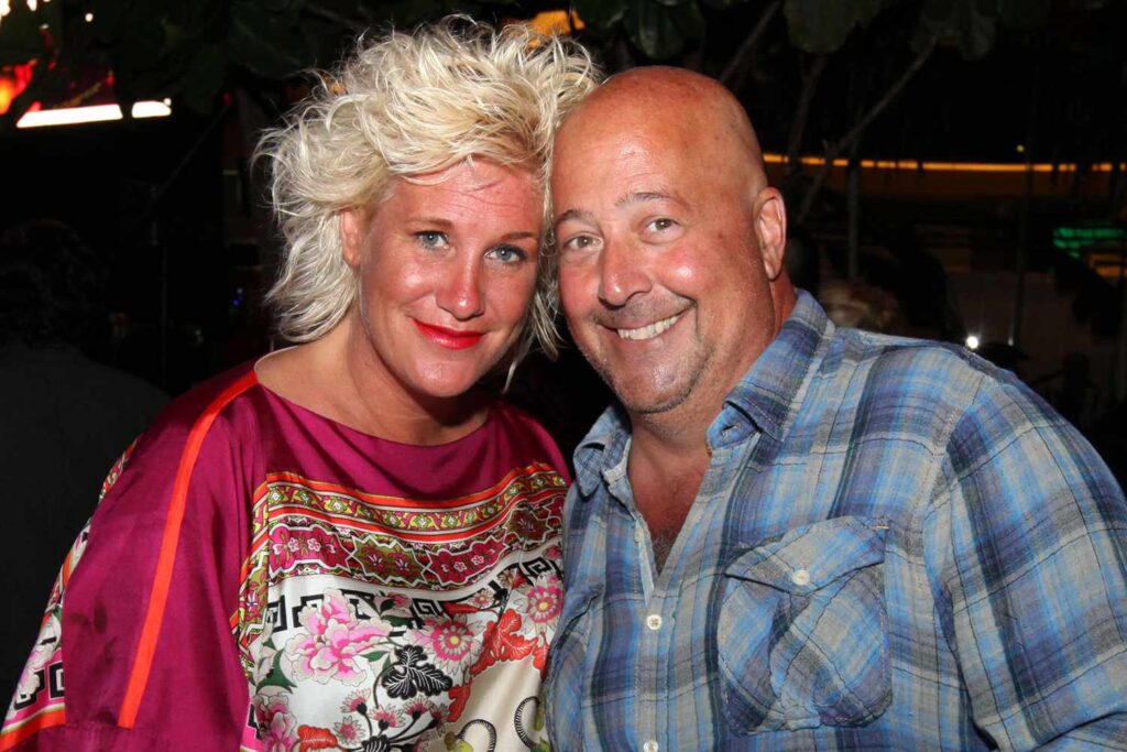 El emotivo homenaje del chef Andrew Zimmern a la pionera Anne Burrell