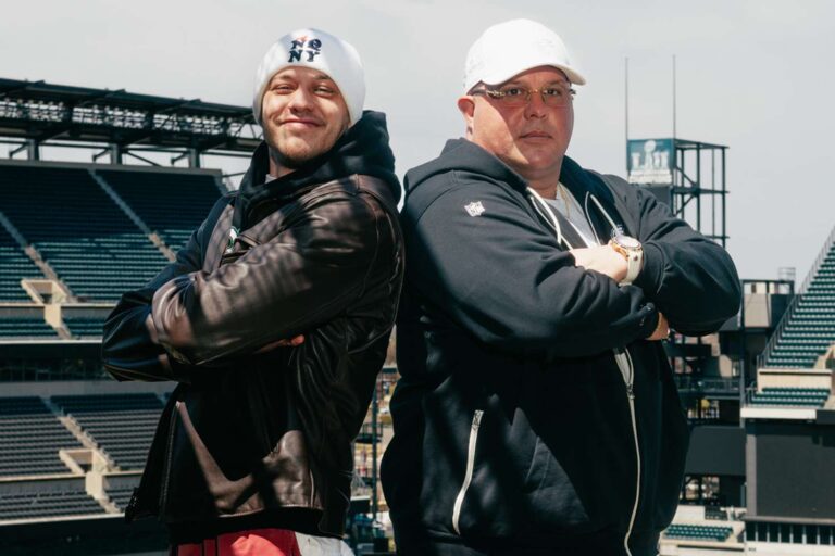 Pete Davidson y Big Dom de los Eagles lanzan calcetines de edición limitada: una colaboración especial