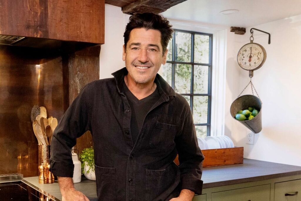 Jonathan Knight de NKOTB revela que HGTV canceló “Farmhouse Fixer” tras 3 temporadas