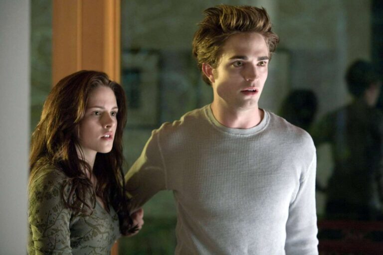 Catherine Hardwicke revela que Kristen Stewart usó la camisa de la directora en la escena del beso de “Twilight”