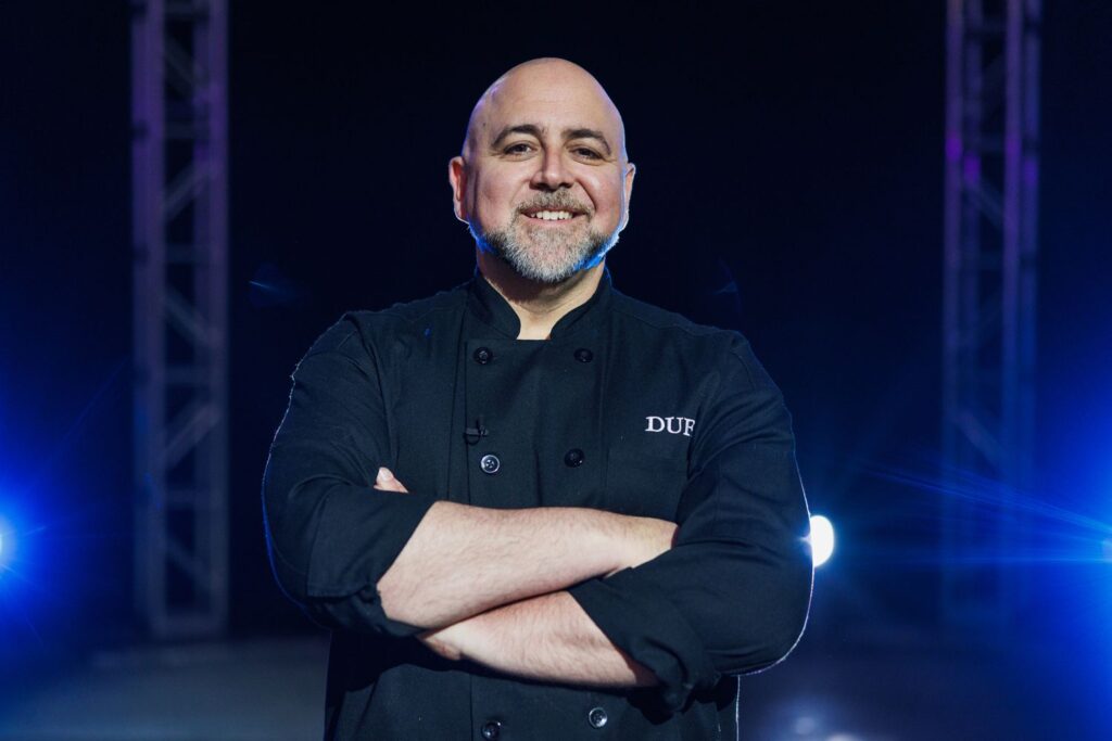 Duff Goldman revela que la competencia en "Super Mega Cakes" hizo su trabajo muy difícil